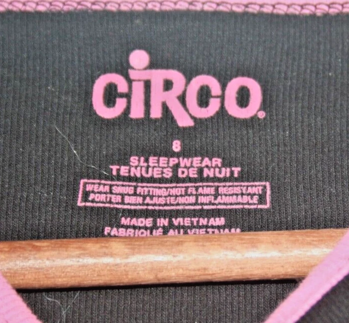 Prendas para dormir Circo Top Negro con Esqueleto Rosa - Niñas Talla 8 - Mangas largas Foto 2 de 3