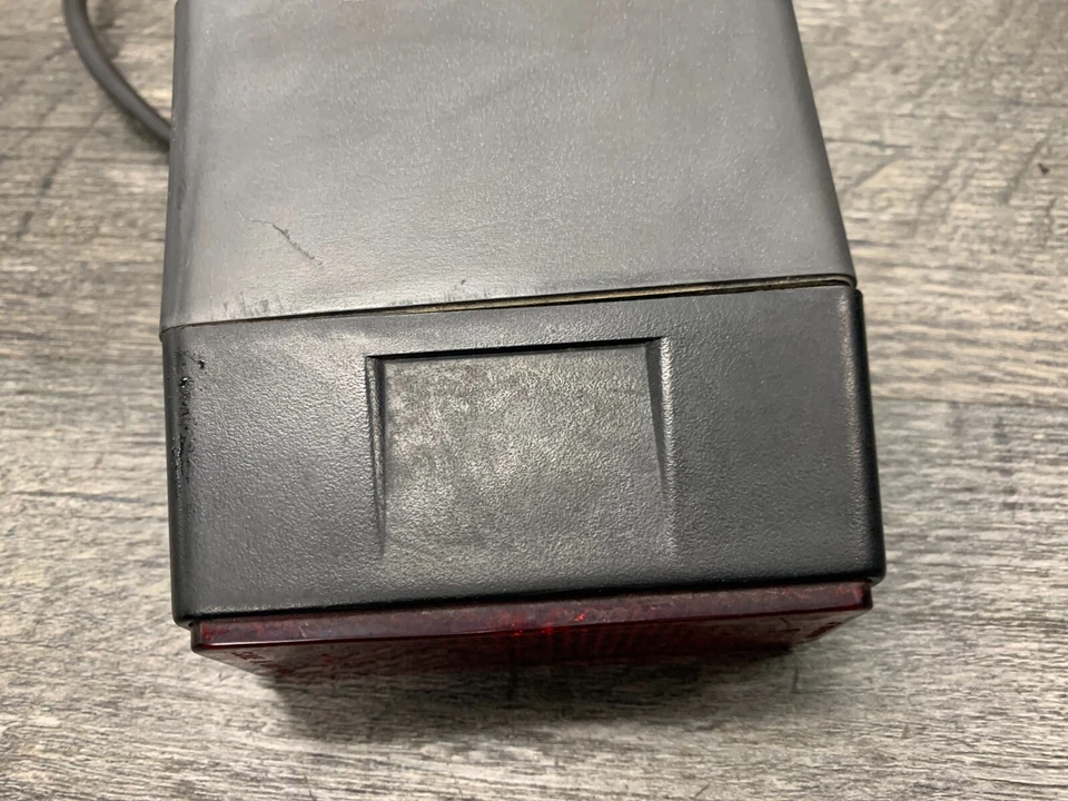 Lámpara de luz de matrícula trasera Suzuki GSX250R 35910-48H40 OEM * Foto 2 de 4