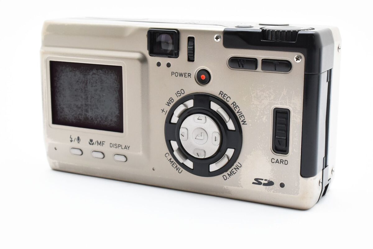ほぼ未使用　CONTAX TVS DIGiTAL Contax TVS Digital 5.0MP Digital Camera Titanium Silver