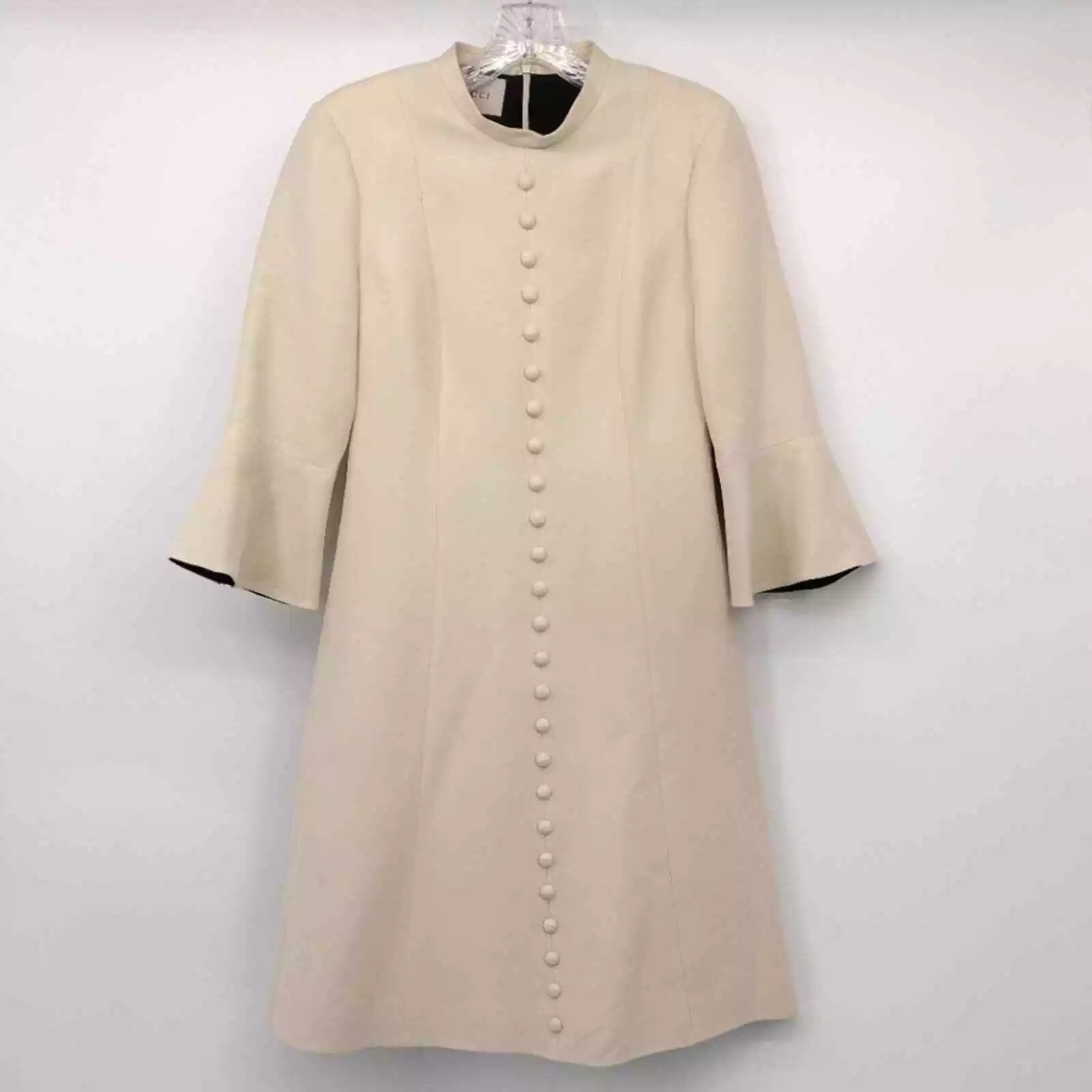Robe longueur genou Gucci beige boutonnée boutonnée taille 4
