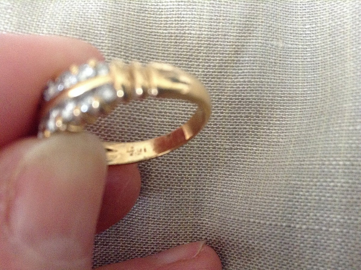 Vintage Signed LJ 14K Yellow Gold Two Tier 16 Diamond Ring Vintage Signed LJ 14K Yellow Gold Two Tier 16 Diamond Ring