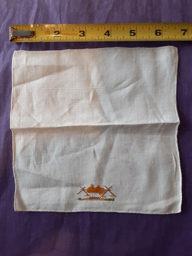 Lot Of 2 VTG Hankies Handkerchief Embroidered Boar Pig Roasting Over Fire Linen - Picture 3 of 8