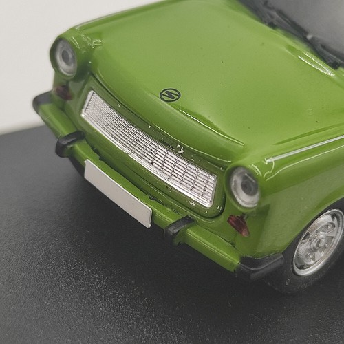 Diecast Atlas 1/64 Scale East German Trabant 601 Luxury Car Alloy - Picture 12 of 14