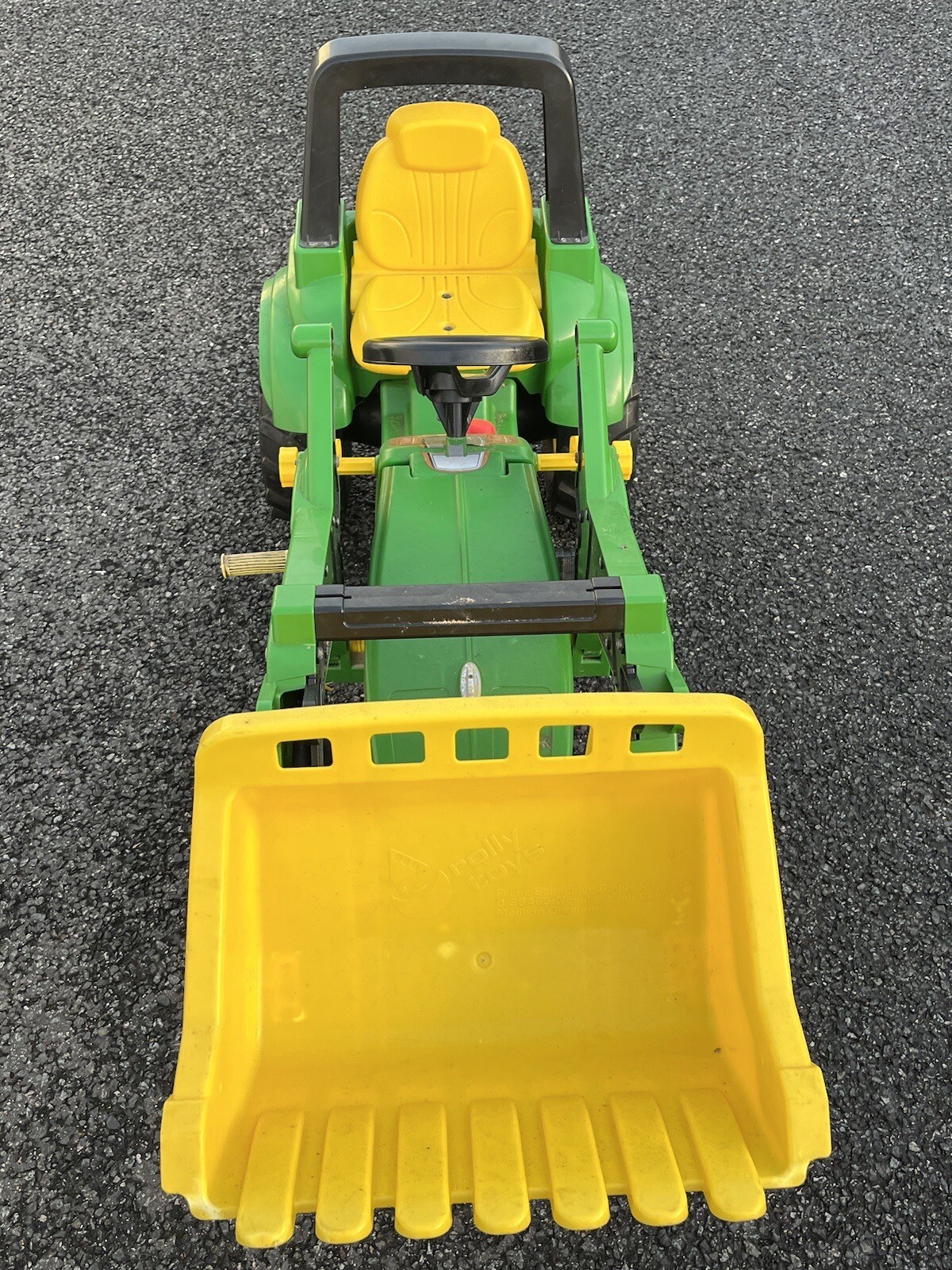 ROLLY JOHN DEERE XTRAC RIDE ON TRACTOR WITH FRONT SCOOP Much Loved