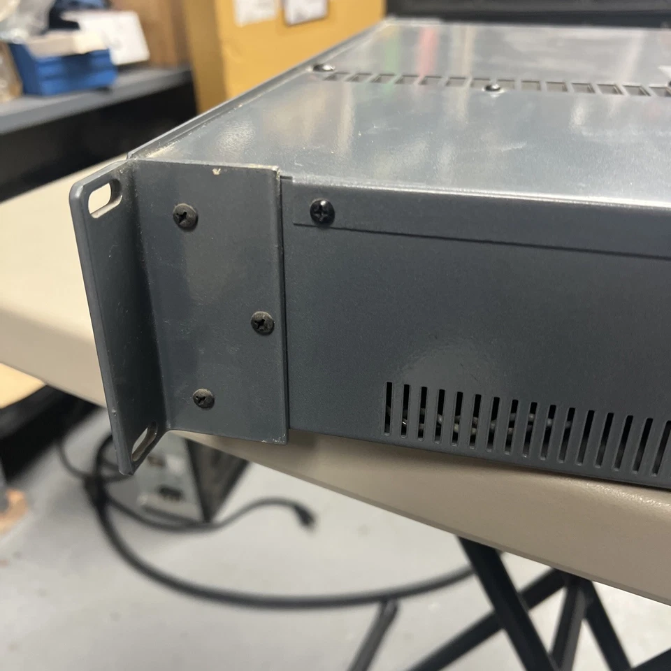 PEAVEY IPA75T Industrial Power Amplifier - Image 3 of 4