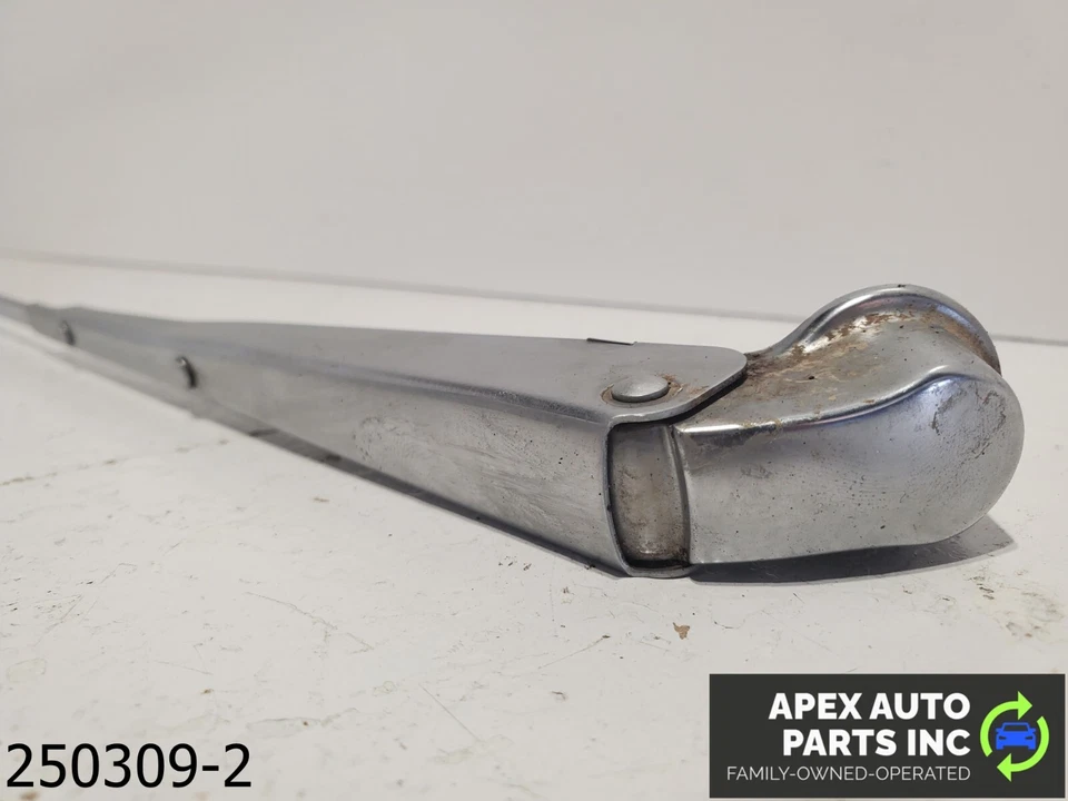 Brazo y hoja limpiaparabrisas delantero izquierdo Ford Fairlane 1967 3,3 L fabricante de equipos originales Foto 2 de 4