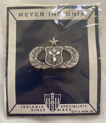US Air Force Vintage MST Meteorologist Level 7 Badge  NOS