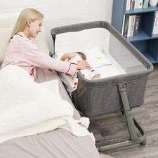 Infant Bedside sleeper Bassinet with Wheels and Floding Frame For 0-9 Months.
