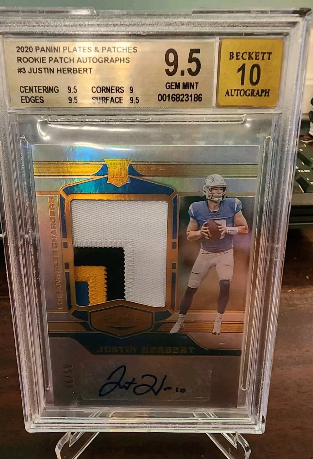Justin Herbert Panini Plates & Patches Rookie Patch Autographs #RPAJH Base