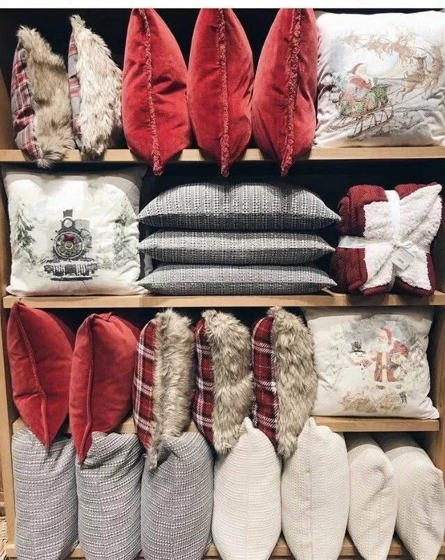 Disney Pottery Barn Almohada de Navidad Falsa Cuadros Rojo Seuss Fiesta de Regalo de Vacaciones, Foto 4 de 4