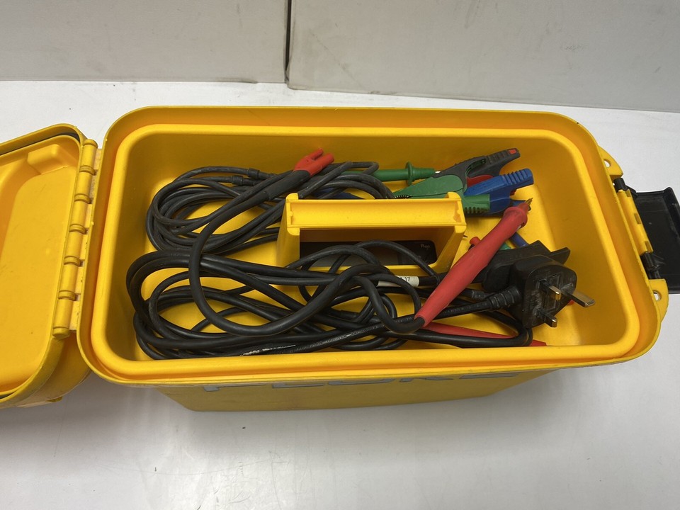 FLUKE MFT 1663 Multifunction Tester with Test Leads and case | eBay