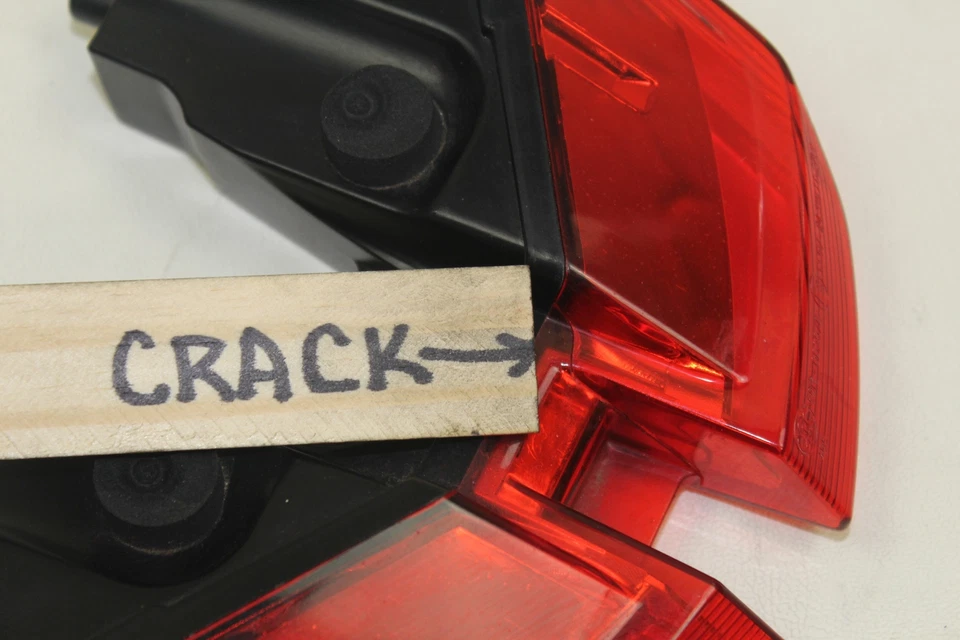 Luz trasera CRACK 52510451B para Ducati Hypermotard 821 SP 13-15 OEM Foto 2 de 4