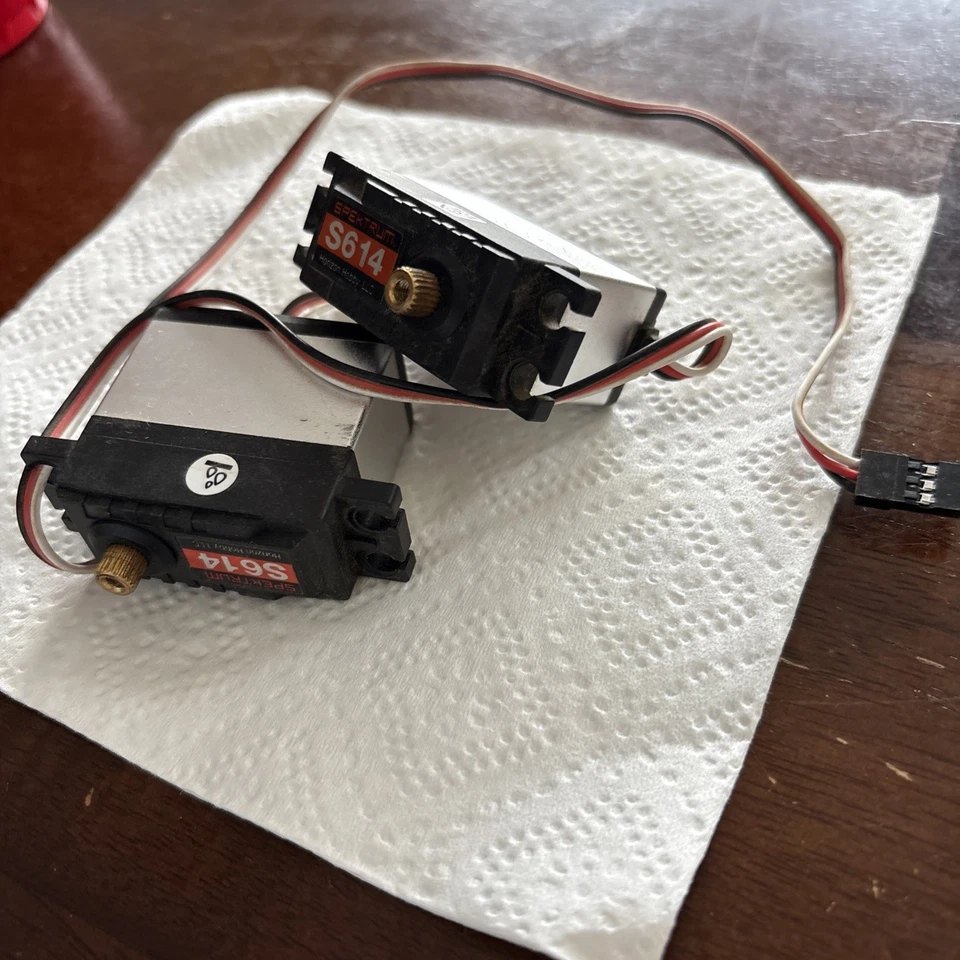 Spektrum S614 Servo - Image 2 of 2
