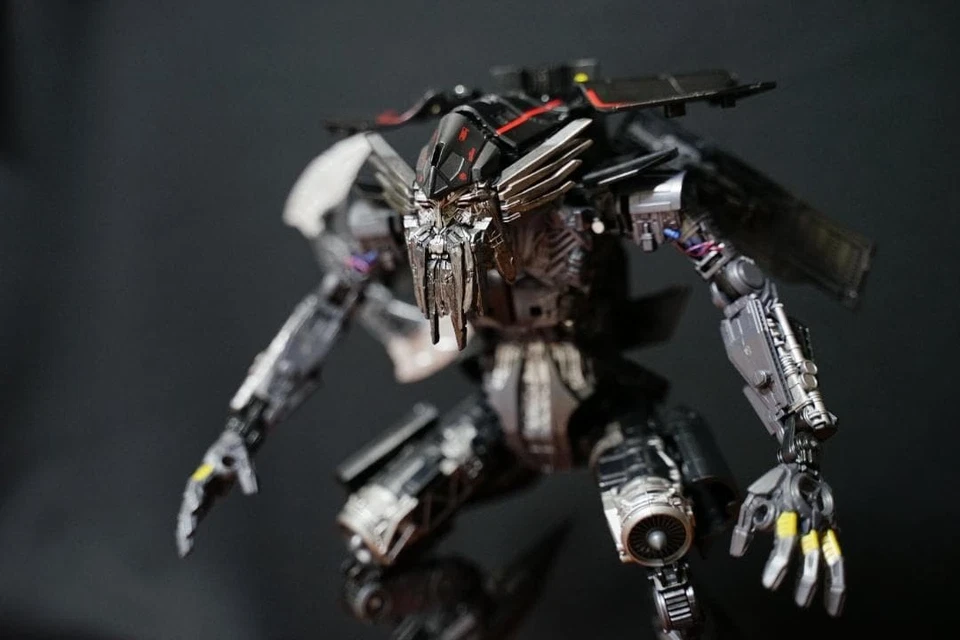 Takara Tomy Transformer Studio Series SS-26 Jet Fire Black Action Figure - Image 4 of 4