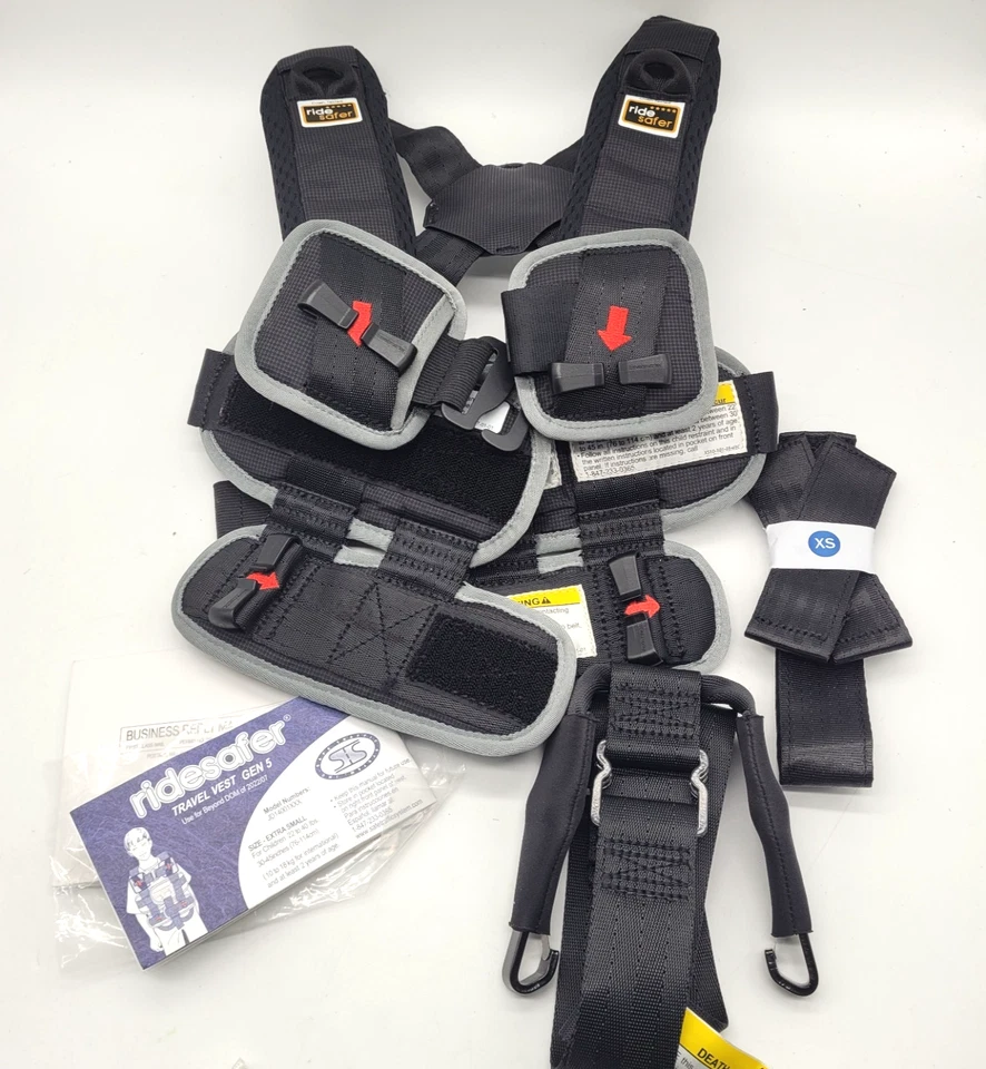 Asiento de coche portátil RideSafer X-Small negro compacto de viaje elevador de seguridad para niños Foto 4 de 4