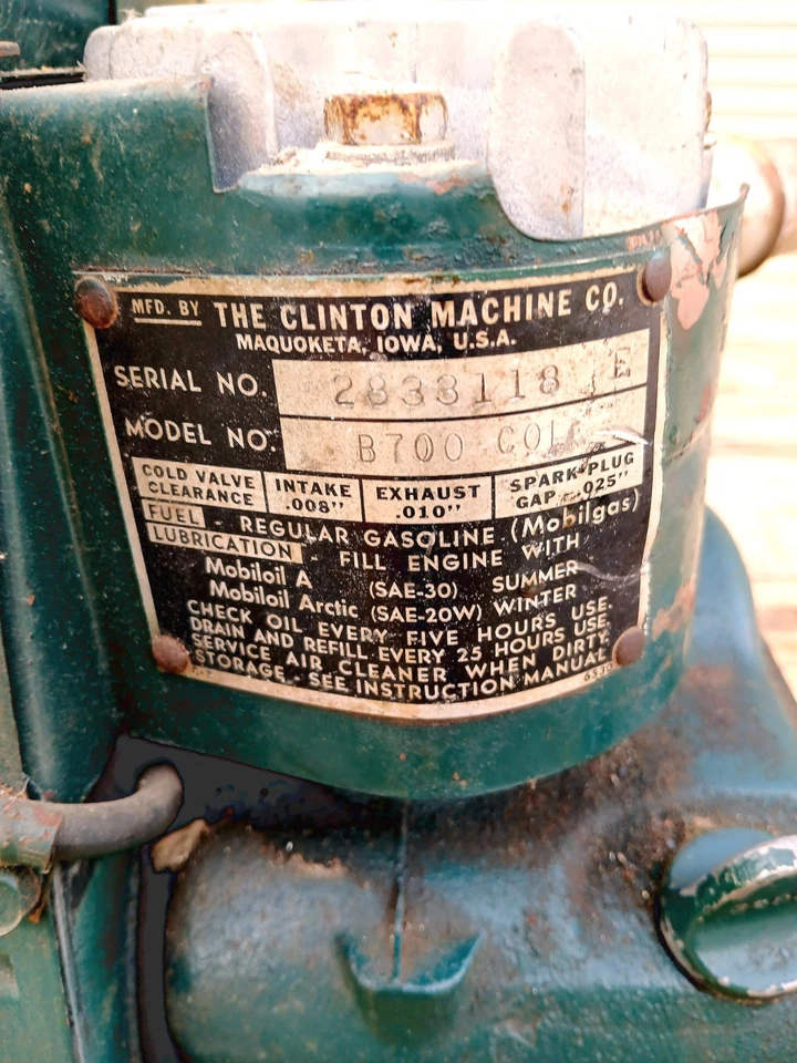 VINTAGE CLINTON ENGINE, MOTOR, NON-RUNNING, PARTS OR REPAIR, USED - Image 3 of 4