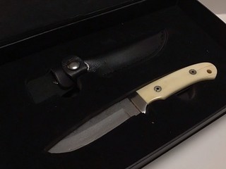 Puma Tec Damast 71 Lagen Jagdmesser mit Lederscheide