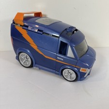 2000s Tech Deck Dudes Blue Van Fold Out Skatepark