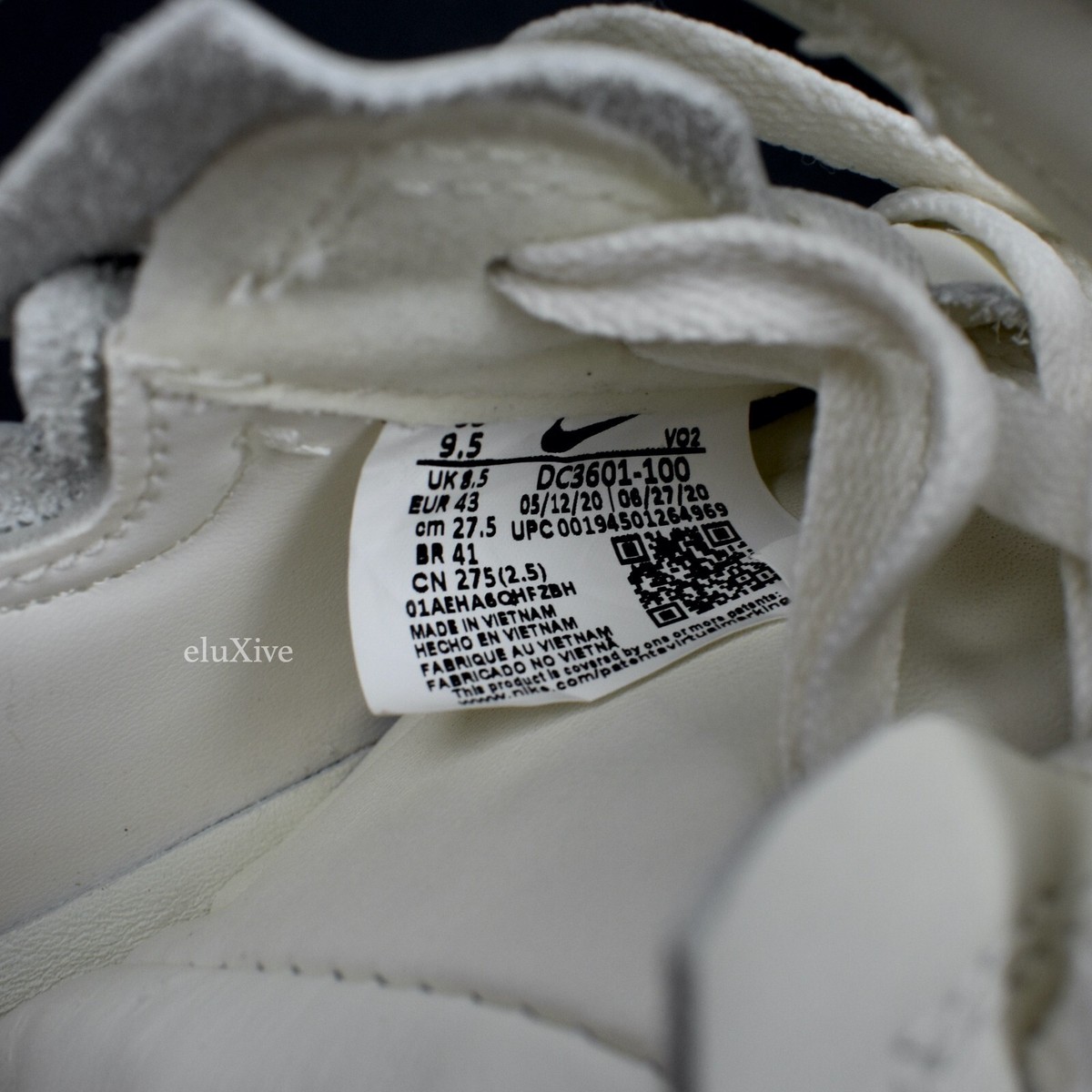 Size 9.5 - Nike Comme des Garçons x Air Force 1 Mid Triple Size 9.5 - Nike Comme des Garçons x Air Force 1 Mid Triple