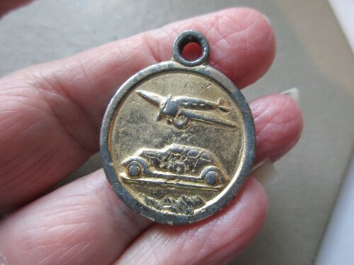 ANTIGUO COLGANTE LLAVERO VINTAGE ART DECO TONO DORADO SAN CRISTÓBAL SÉ MI GUÍA ANTIGUO - Imagen 2 de 2