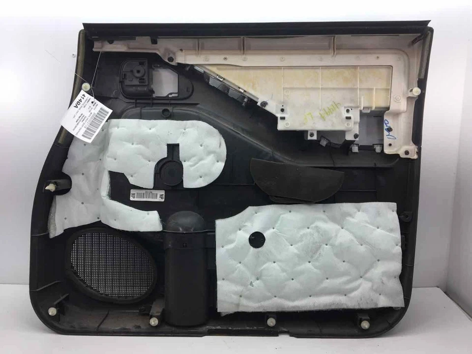 10 NISSAN PATHFINDER Front Door Trim Panel - Image 3 of 3