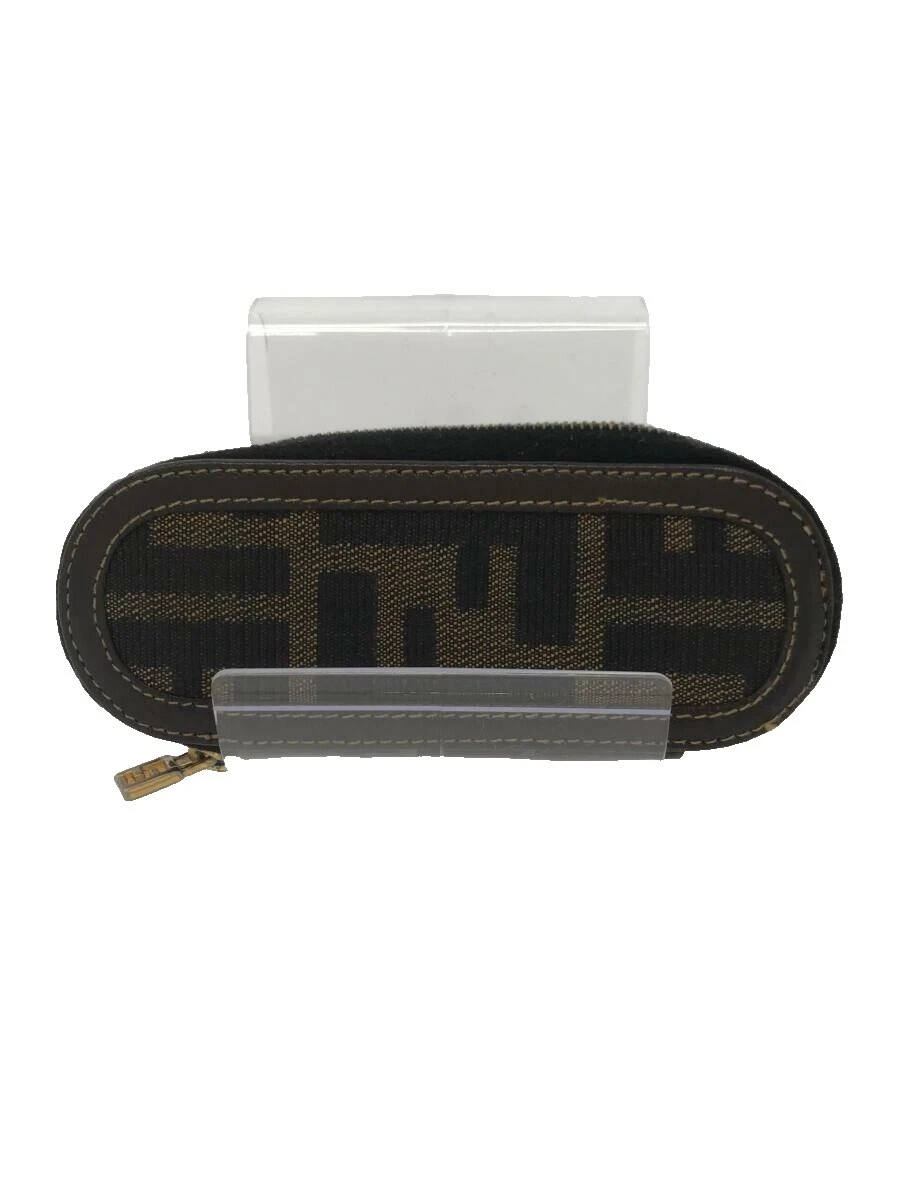 Fendi 钥匙扣、钥匙环、箱子男