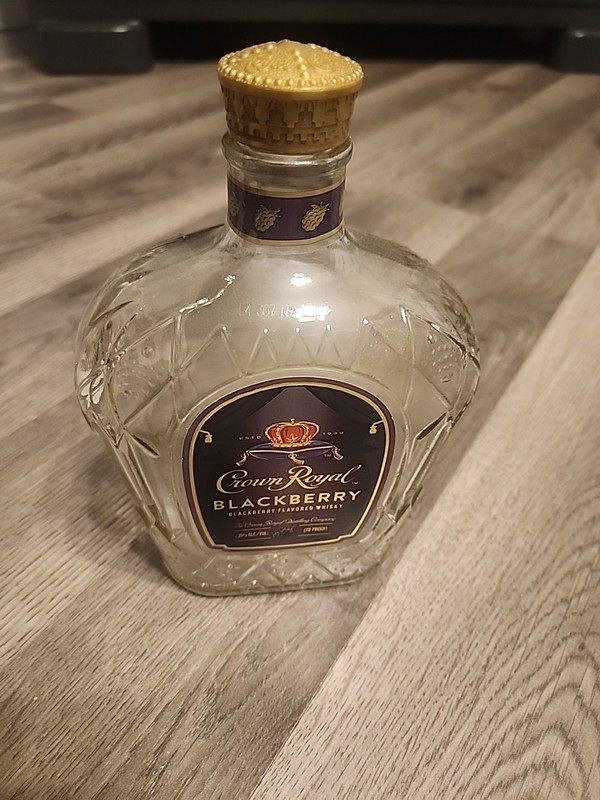 Crown Royal Blackberry Emoty Bottle With Lid 750 Ml