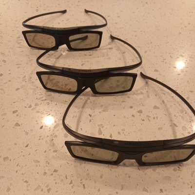 Set of 3 - Samsung SSG-5100GB 3D TV and Gaming Glasses (New without box)