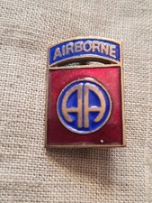 Insigne émaillé , Broche  82éme US WW2 (3)