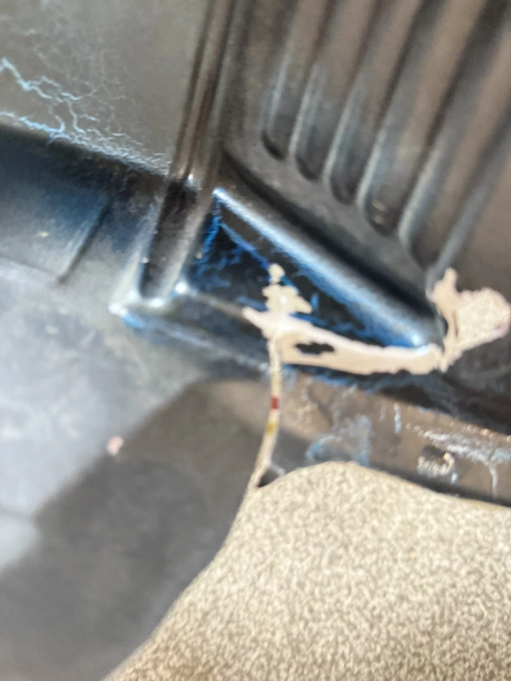 ULTRA RARE Vintage Traxxas Hawk 2 1/10 2wd Monster Truck Roller Rolling Chassis - Image 4 of 4