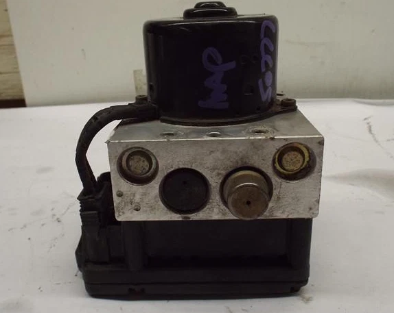 2001-2003 Toyota Tundra ABS Anti-lock Brake Pump Assembly OEM - Image 2 of 4