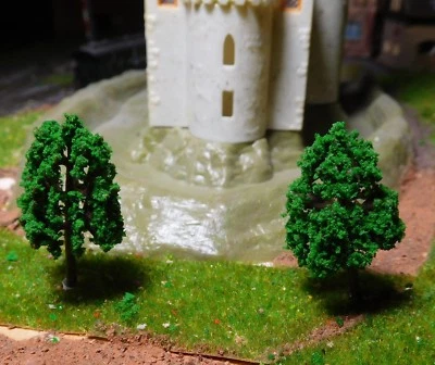 BONN-BAD-GODESBERG 10 mittelgrüne Bäume, 40 mm hoch, für den Landschaftsbau