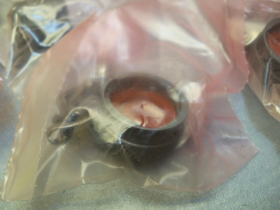 Sunbank MS3181-14NAL Circular MIL Spec Dust Cap w/chain ring Size 14 Lot of 4 - Image 2 of 3