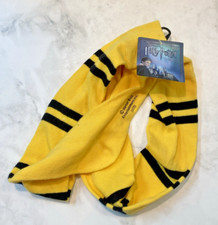 NEW VINTAGE WIZARDING WORLDOF HARRY POTTER STRIPED YELLOW SOCKS HUFFLEPUFF GC3