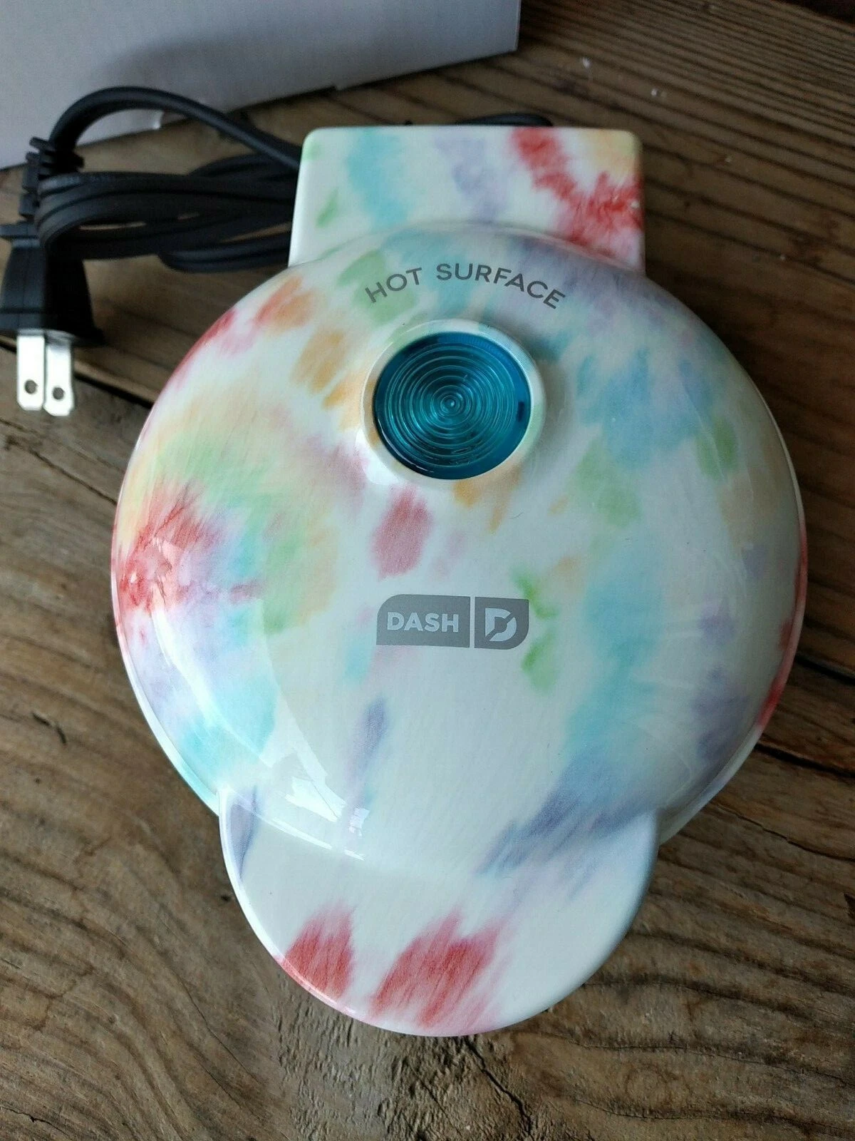NEW! Dash Mini Limited Pastel Marble "Tye-Dye" Waffle Maker 4" NonStick 350 Watt
Opens in a new wind
