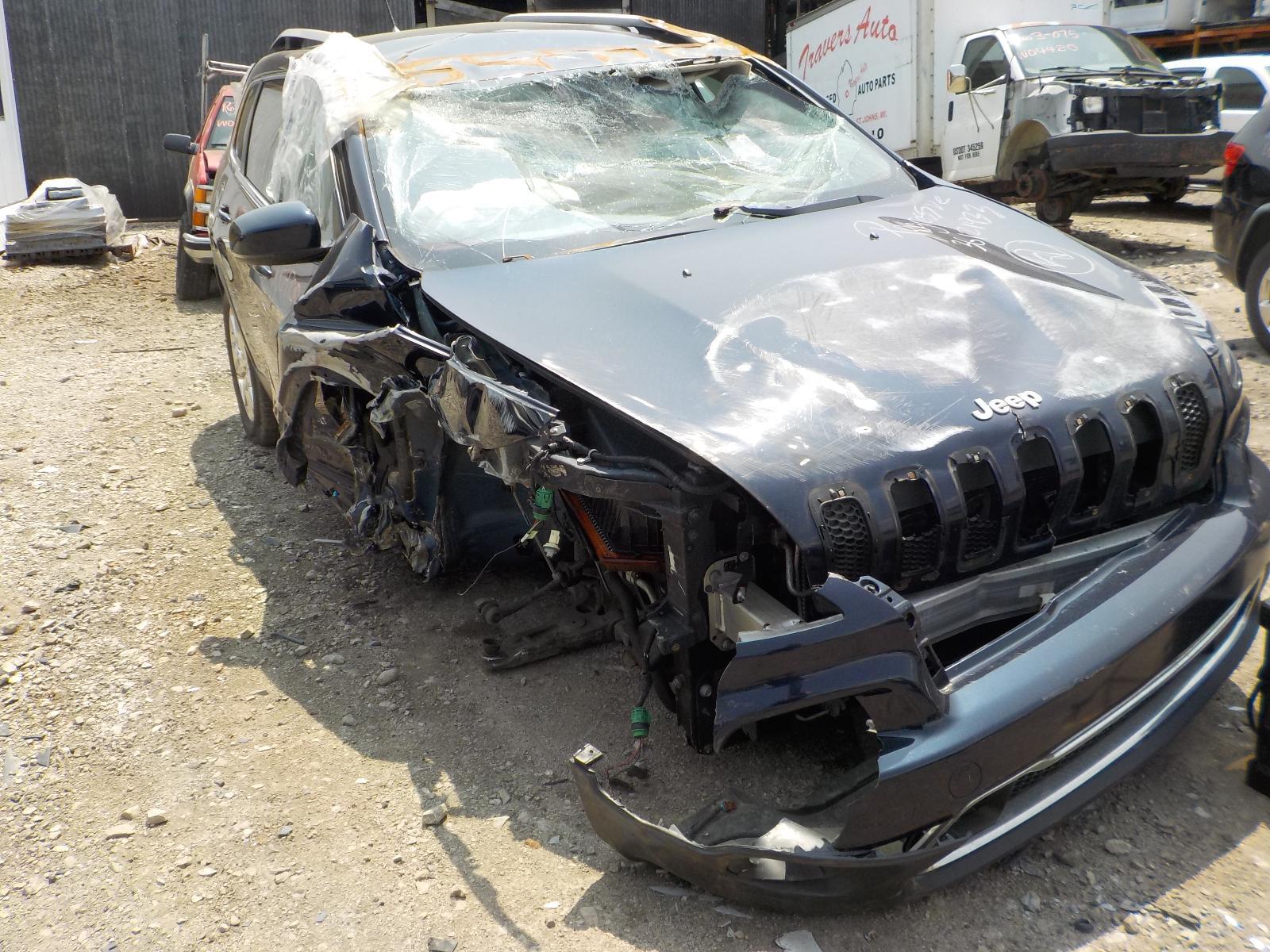 Used Speedometer Gauge fits: 2014 Jeep Cherokee cluster MPH 140 MPH 2.4L 3.5`` d