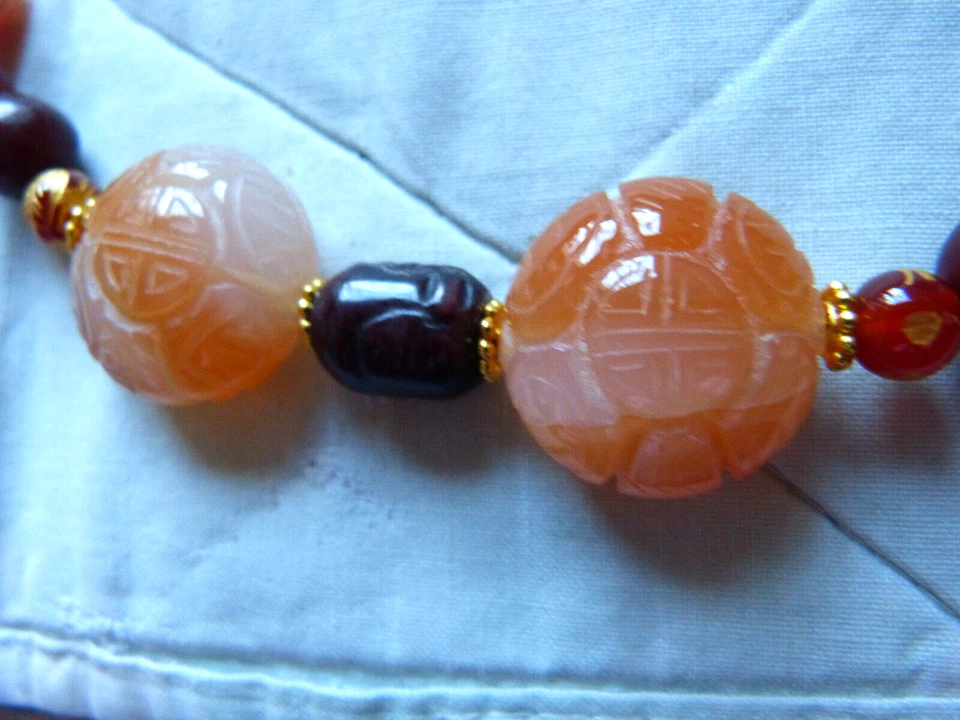 Chinese Style Necklace with carved red jade and carnelian shou beads - Image 4 of 4