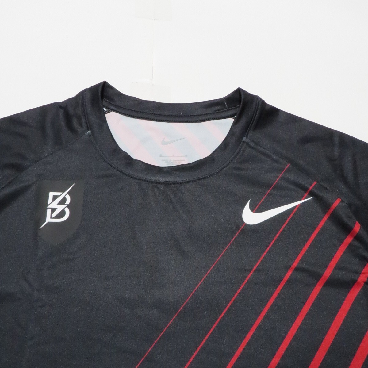 陸上用シャツ NIKE bowerman track club Men's BTC Hyper Dry Bolt Tee — Bowerman Track Club