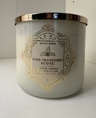 Bath & Body Works Iced Cranberry Scone 3 Wick 14.5 Oz Candle