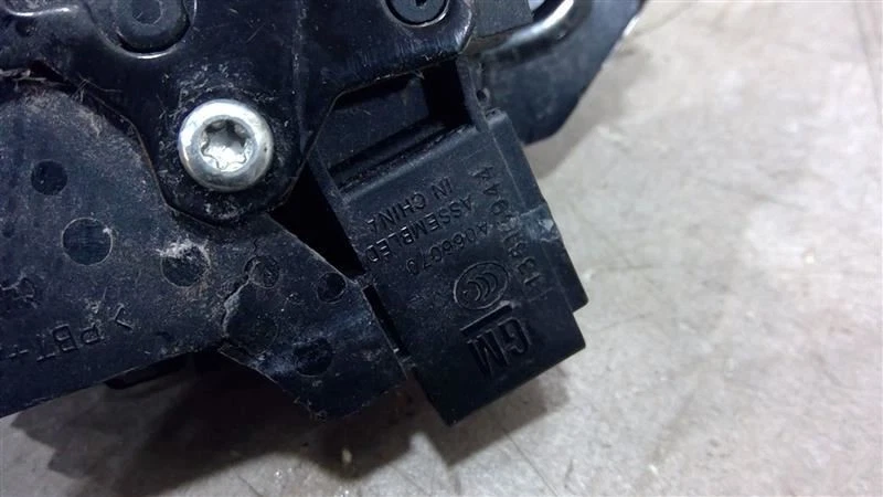 ACTUADOR DE BLOQUEO DE PESTILLO DE MALETERO DE ELEVACIÓN DE PORTÓN TRASERO CHEVROLET TRAX 2017-2020 13515944 Foto 4 de 4