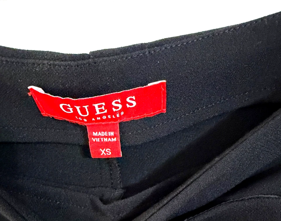 Falda corta Guess XS negra cadena drapeada para mujer otoño invierno Foto 2 de 4