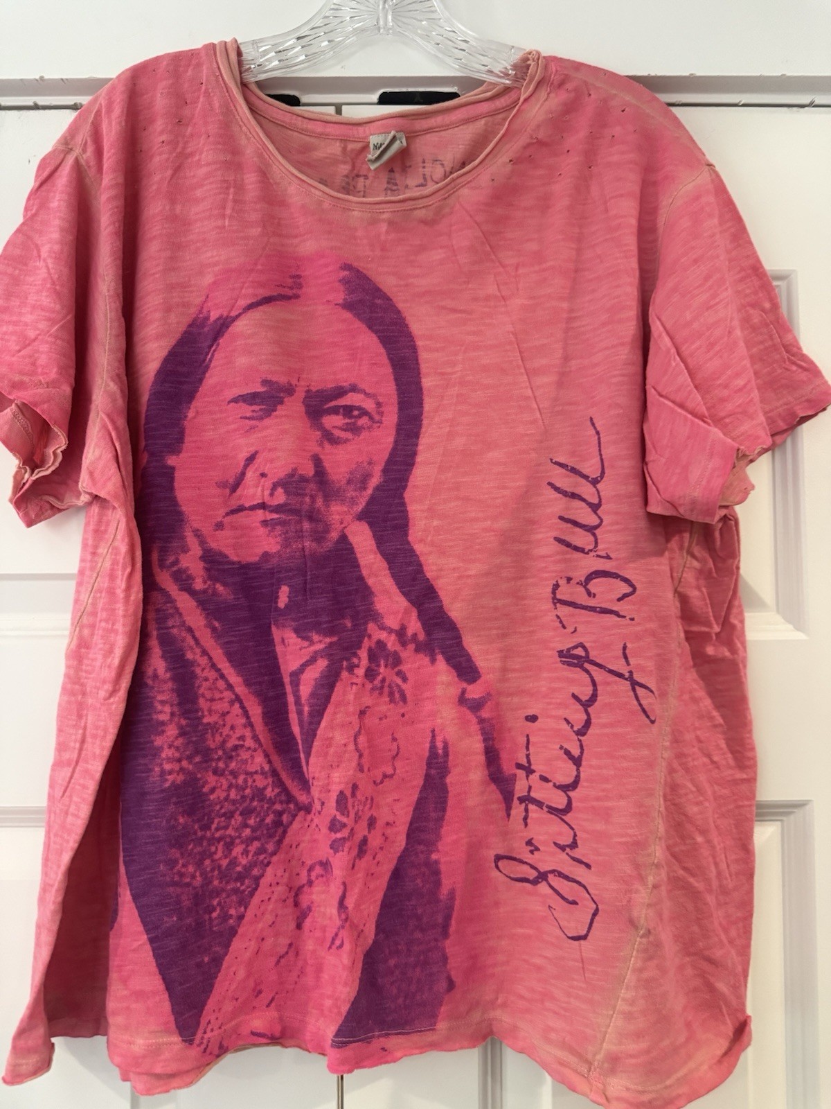 Magnolia Pearl Sitting Bull T Shirt Size OS NWOTP2P 25” S2H 25.5”
