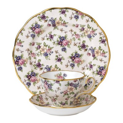 Royal Albert 100 Years 1940 3Piece Set Teacup, Saucer & Plate 8''