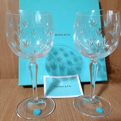 Paire de verres à vin gravés Tiffany & Co Floret 6,8 pouces boîte de 2 pièces - Photo 1/4