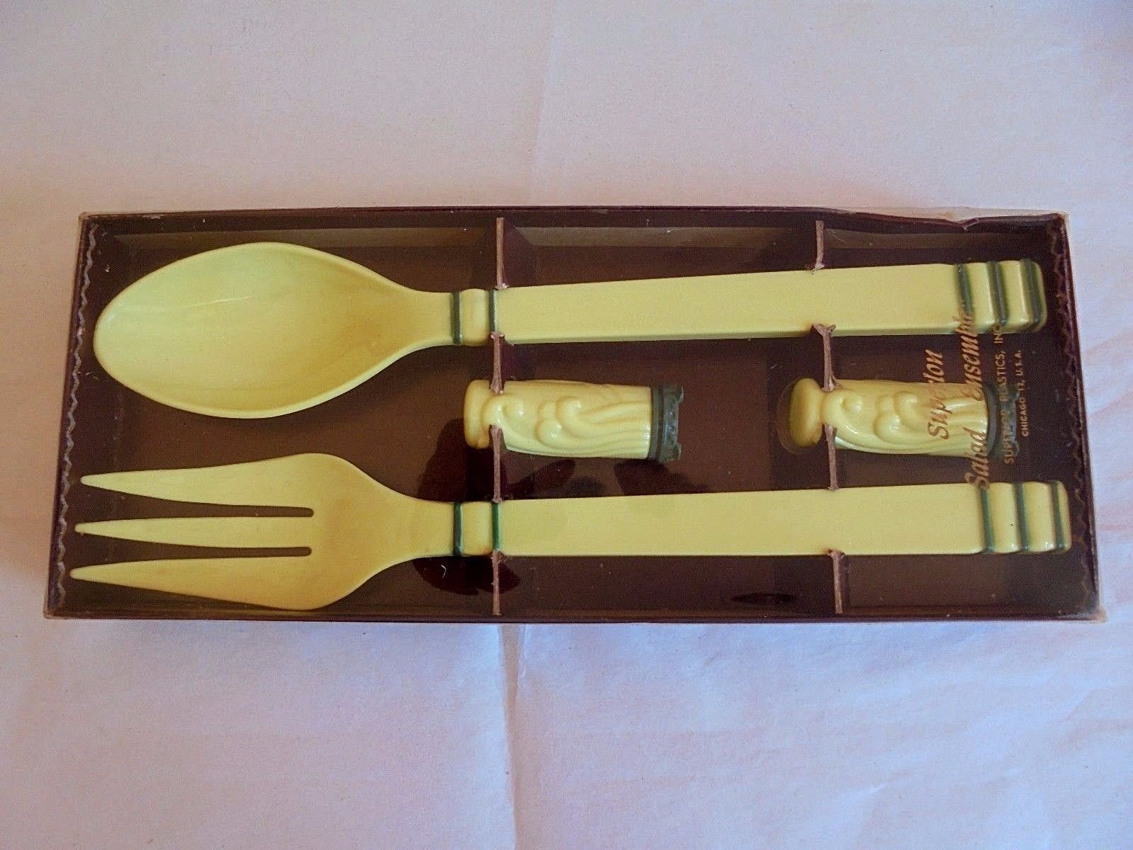 Vintage Mid Century Modern Plastic Salad Fork Spoon Salt & Pepper Shakers NIB
