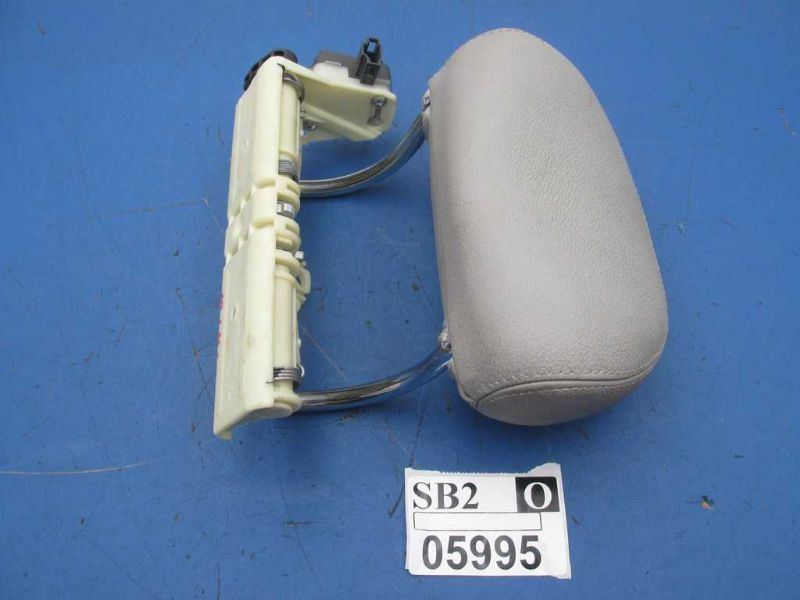 04 05 06 E500 W211 Rear Back Seat Center Head Rest Headrest Assembly