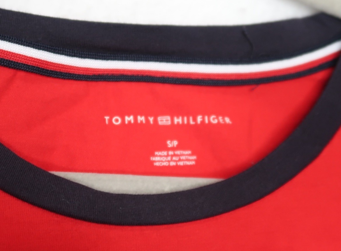 Tommy Hilfiger women’s pullover basic t-shirt sz … - image 2