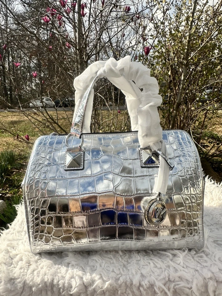 Bolso Michael Kors Grayson mediano de cuero plateado Foto 4 de 4