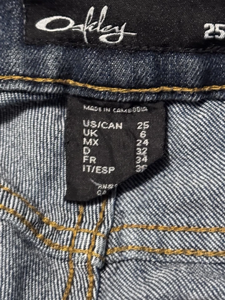 Pantalones de mezclilla vintage Oakley Jeans Bootcut acampanados azules talla 25 (28x30) para mujer EE. UU. Foto 4 de 4