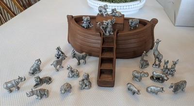 Hudson Pewter Noah's Ark Collection 14 pairs Of animal plus Noah with wooden ark